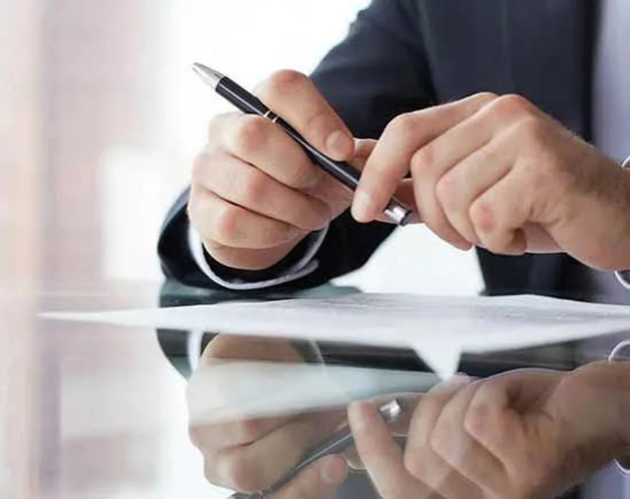 وکیل تحویل خودرو/ چرا بدون وکیل، شکایت از ایرانخودرو و سایپا نتیجه نمیدهد؟